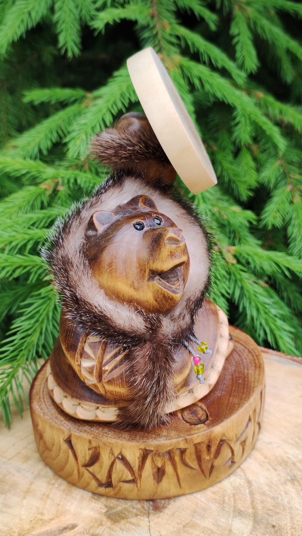 Сувенир с Камчатки "Медведь с бубном"